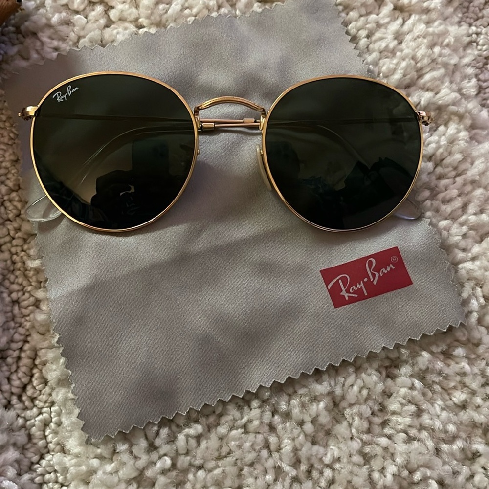 Ray-Ban Round Metal Sunglasses, Black & Gold
